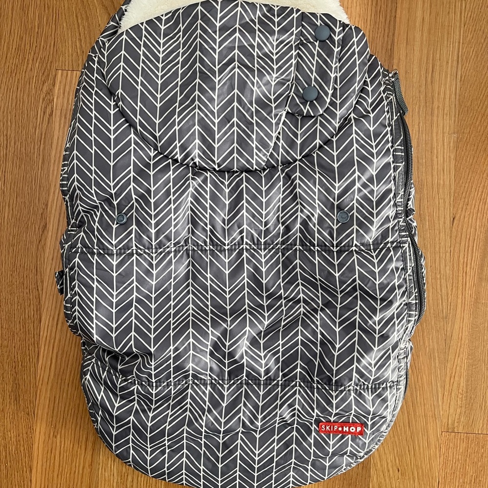 Skiphop car seat cover